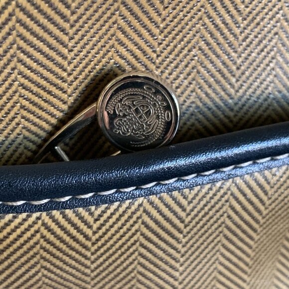 VTG Liz Claiborne Small Handbag Crossbody Purse Herringbone Vegan Polyvinyl 187D - Picture 7 of 9